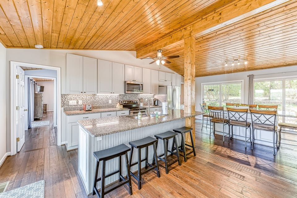 House, Multiple Beds, Fireplace (Better at the Lake) | Private kitchen