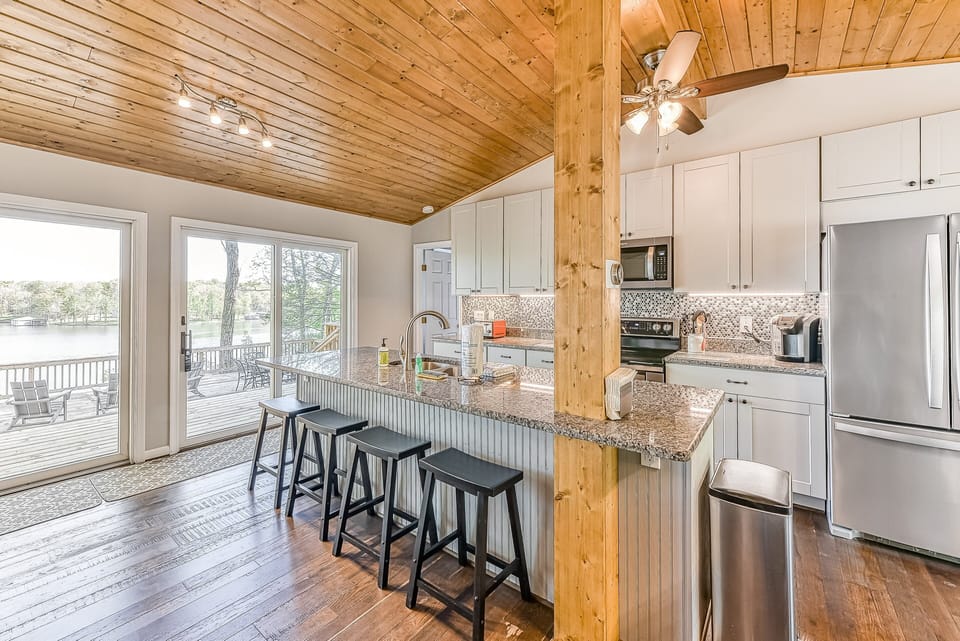 House, Multiple Beds, Fireplace (Better at the Lake) | Private kitchen