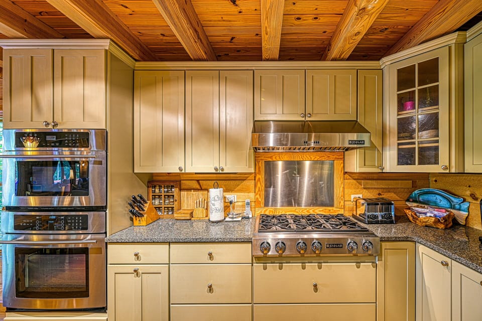 Cabin, Multiple Beds (The Last Cast) | Private kitchen