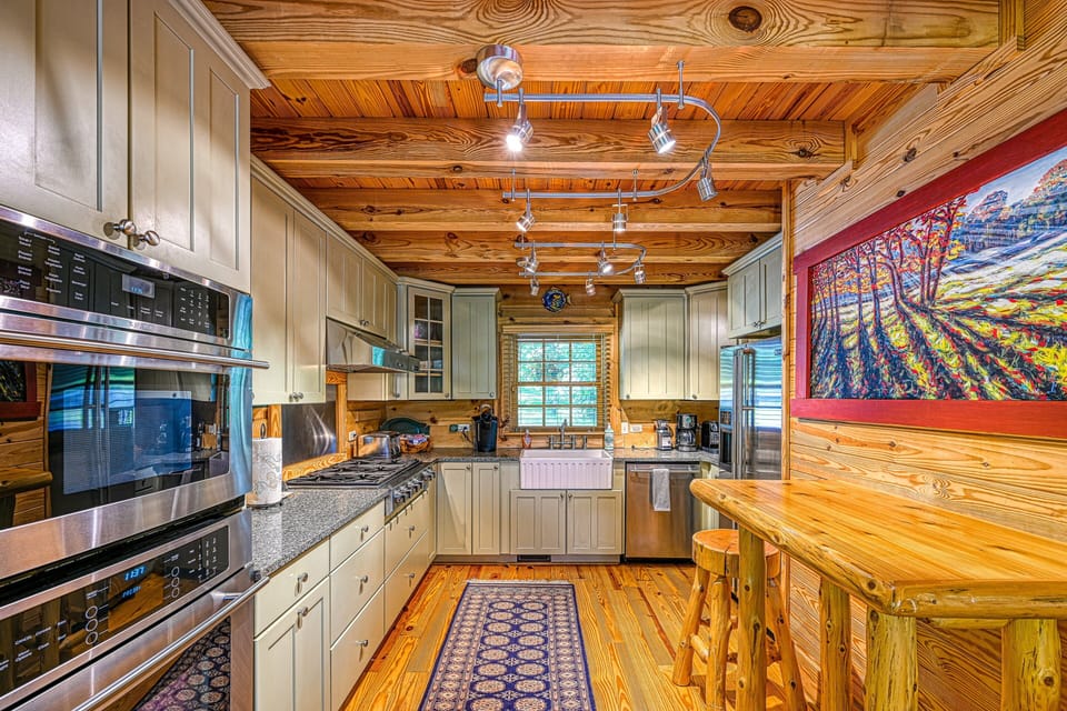 Cabin, Multiple Beds (The Last Cast) | Private kitchen