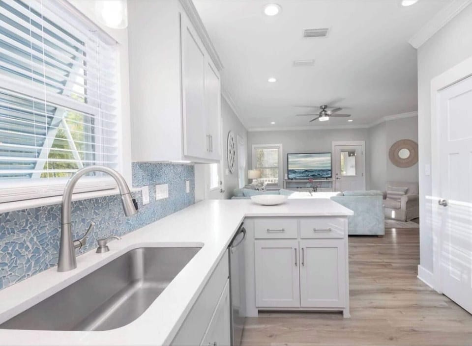 House, 3 Bedrooms, Smoking, Patio | Private kitchen