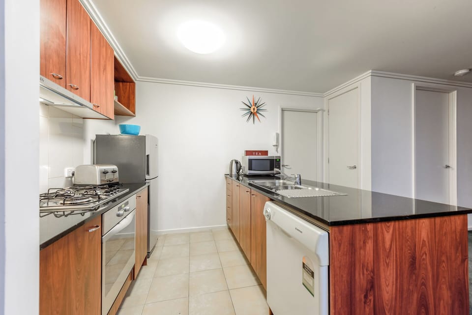 Comfort Apartment, Balcony, City View | Private kitchen