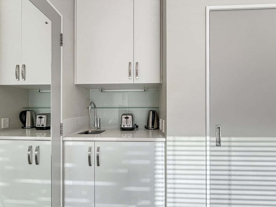 Well-equipped kitchenette for easy holiday meals.