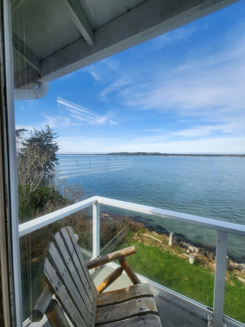 Waterfront Condo Upper (No Pets Allowed) | Terrace/patio