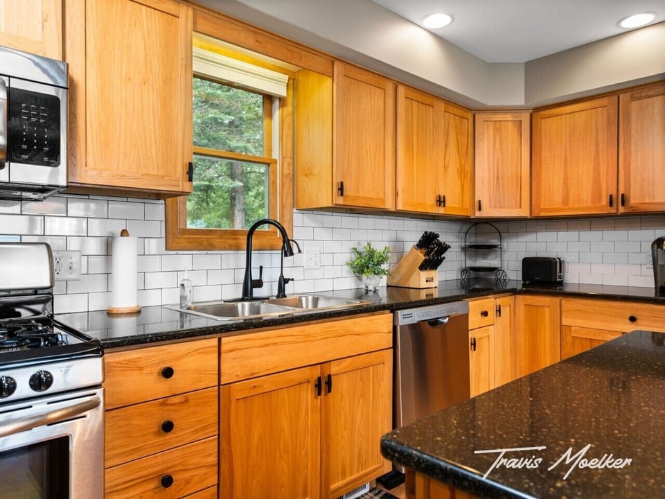 15-web-or-mls-A7406806