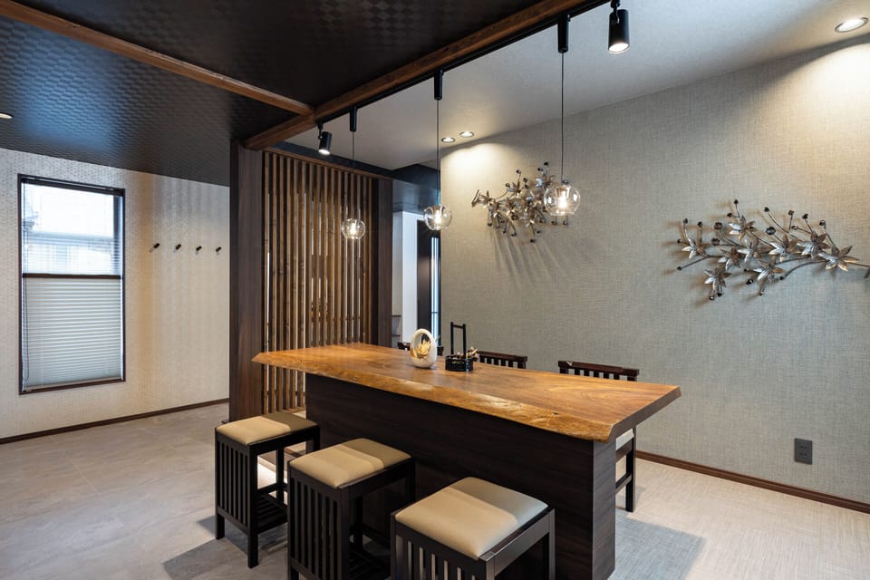 Luxury House | Dining