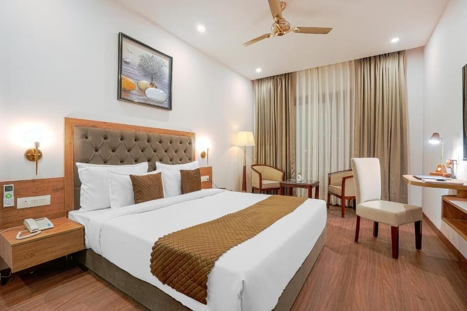 Deluxe Double Room, Balcony, Mountain View | Soundproofing