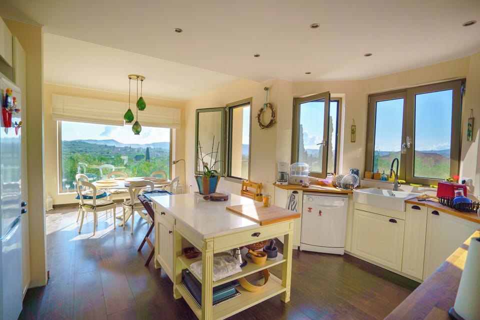 Villa, 3 Bedrooms, Balcony, Garden View | Private kitchen