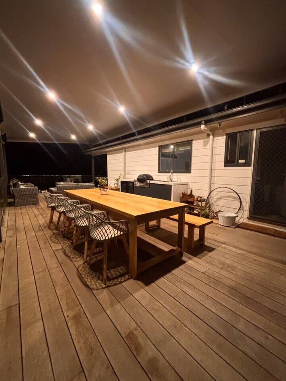 Outdoor dining