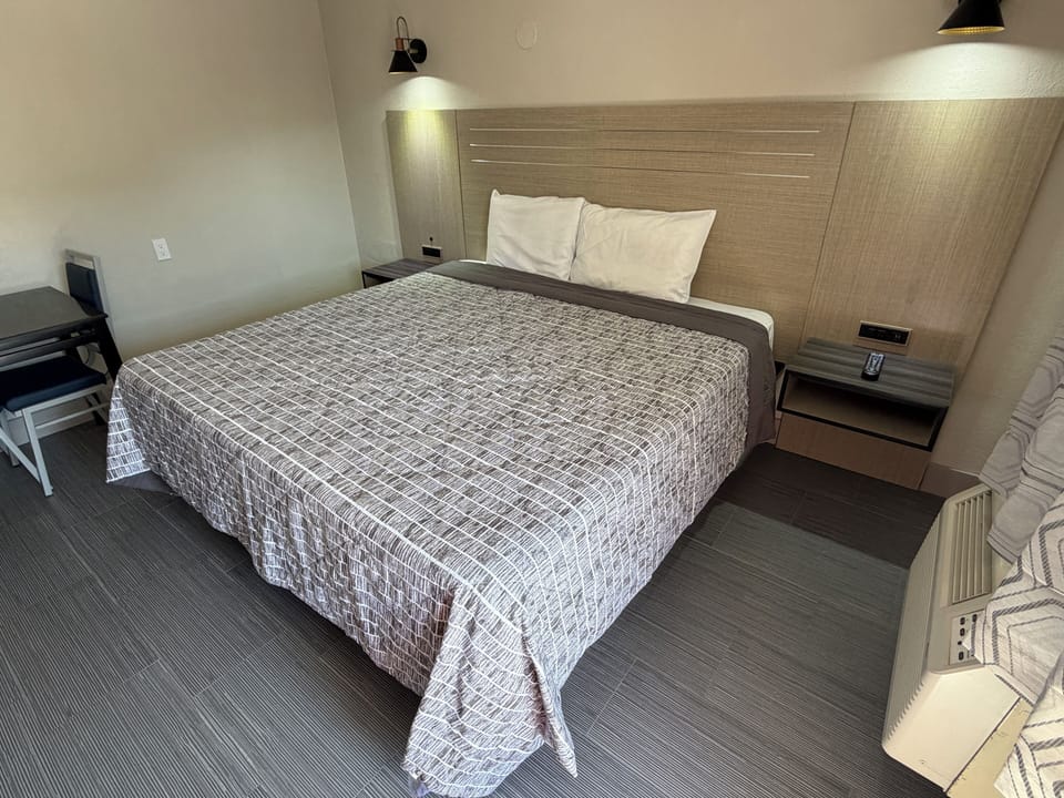 Exclusive Single Room | Free WiFi, bed sheets