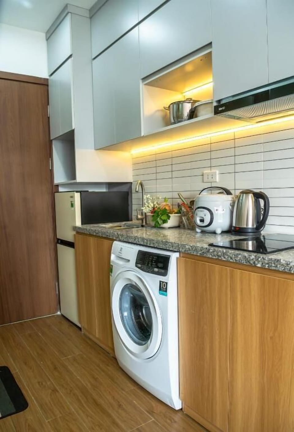 Studio, Terrace | Private kitchen | Mini-fridge, microwave