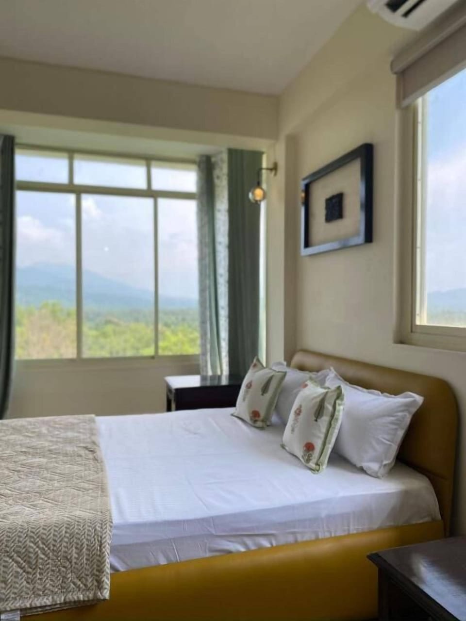 Deluxe Double Room, Balcony, Sea View | Iron/ironing board, free WiFi