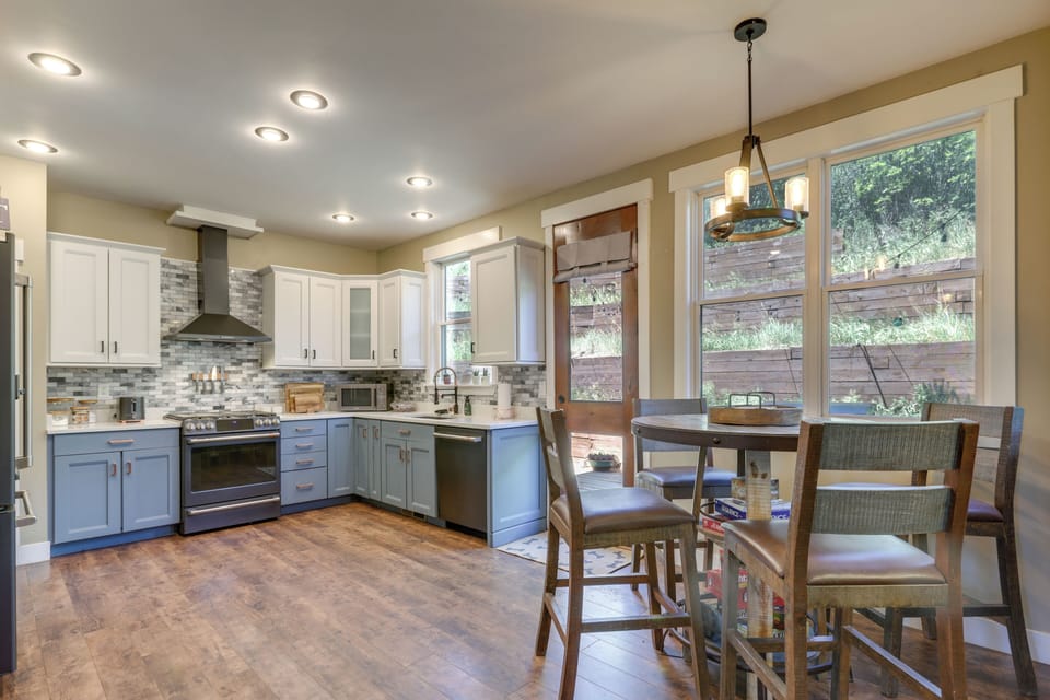 Kitchen | Cooking Basics | Dining Nook | 1st Floor