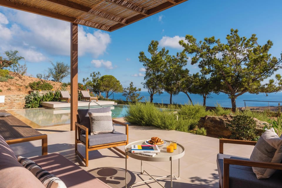 A private, 47 sq.m. swimming pool, 1.5 m deep with step access and a sun shelf. The perfect spot to enjoy the sun