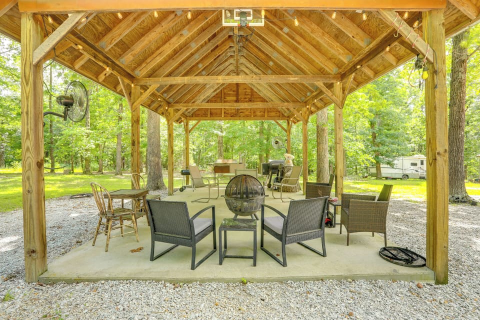 White Oak Cabins | Community Amenities