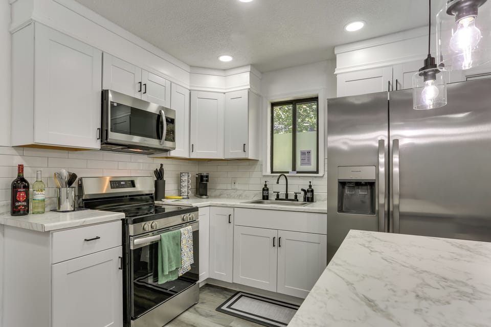 Kitchen | Main Level