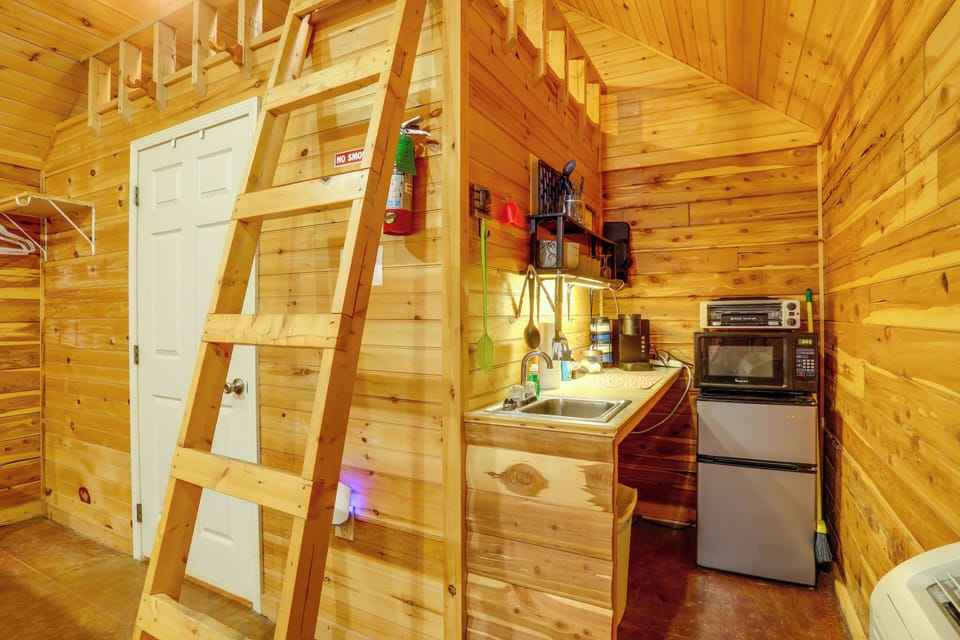 Studio | Kitchenette