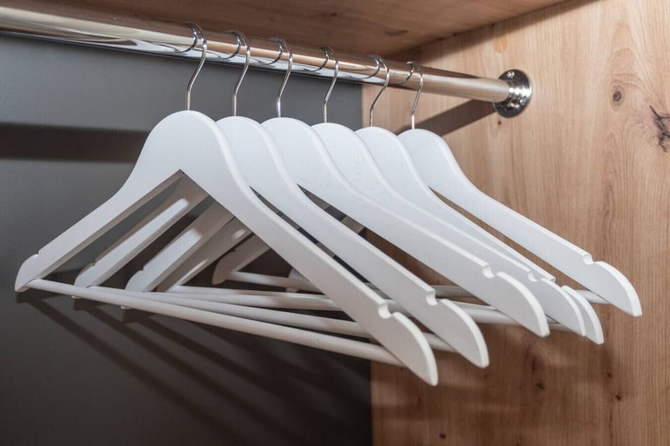 Unpack with ease and keep everything neatly within reach.