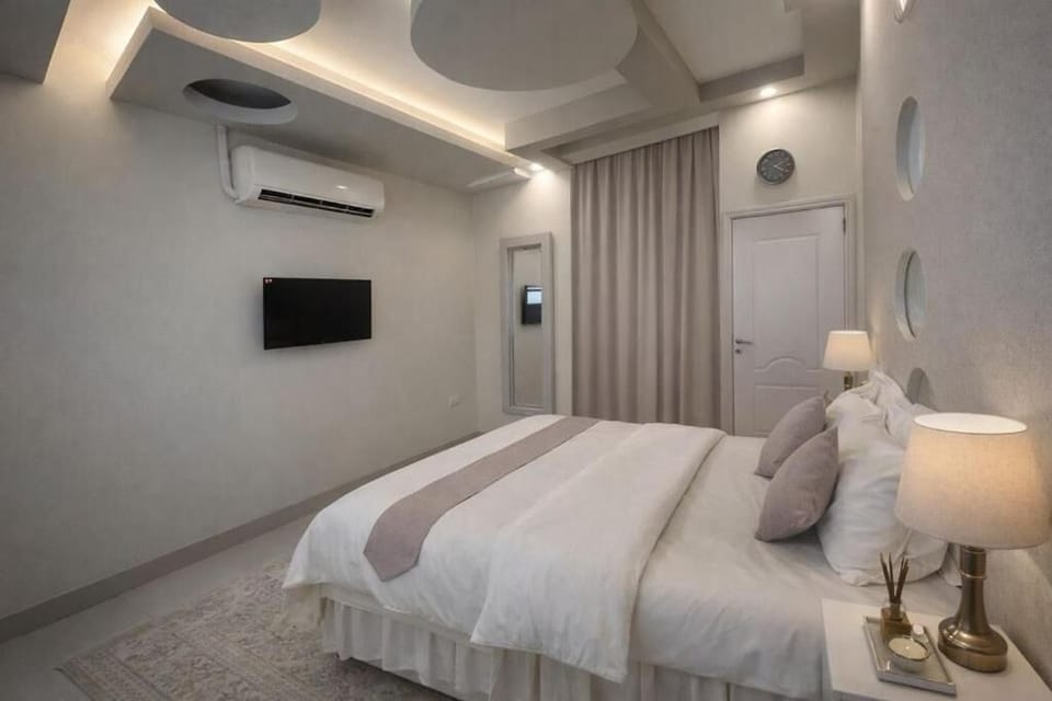 Iron/ironing board (on request), WiFi (free)