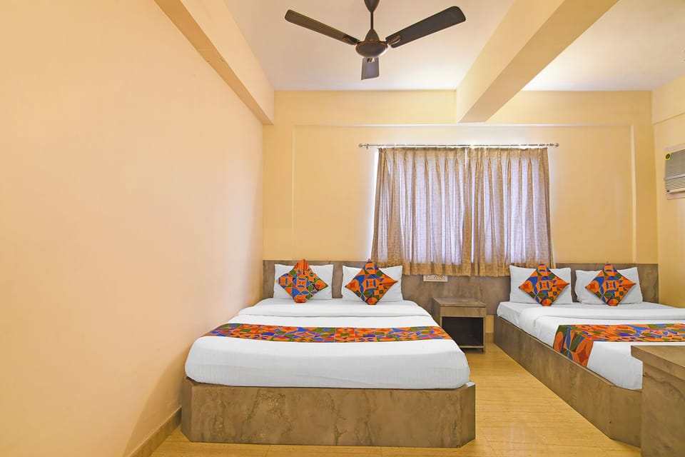 Family Room | Egyptian cotton sheets, premium bedding, in-room safe, desk