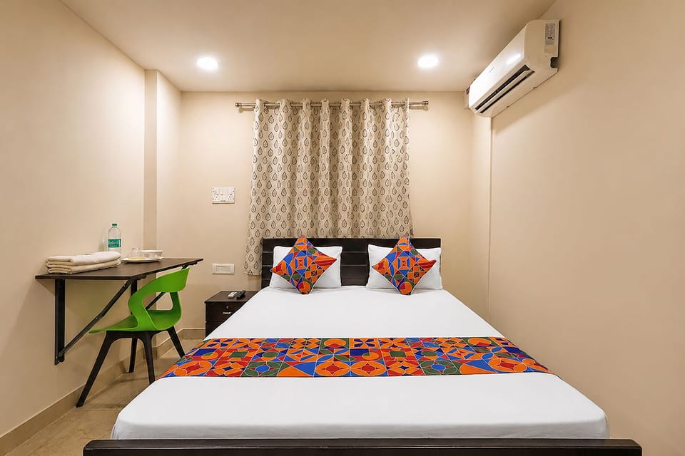 Executive Room | Egyptian cotton sheets, premium bedding, in-room safe, desk