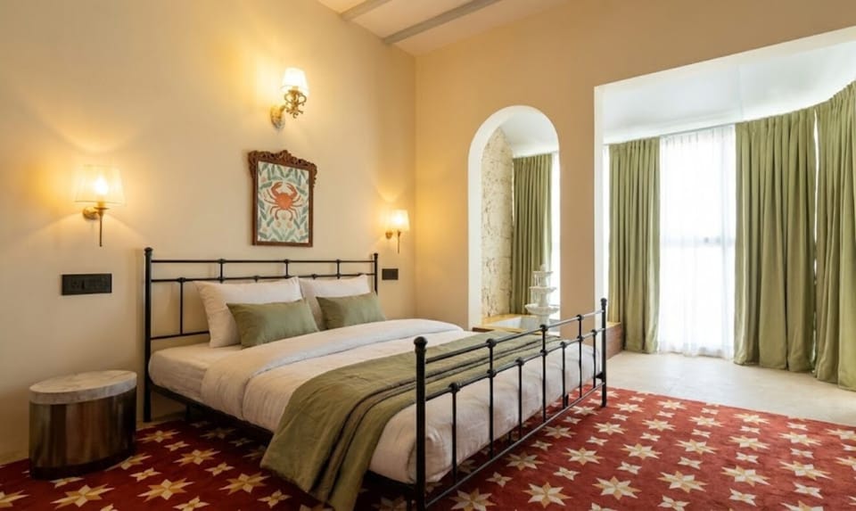 Superior Studio Suite | Free WiFi