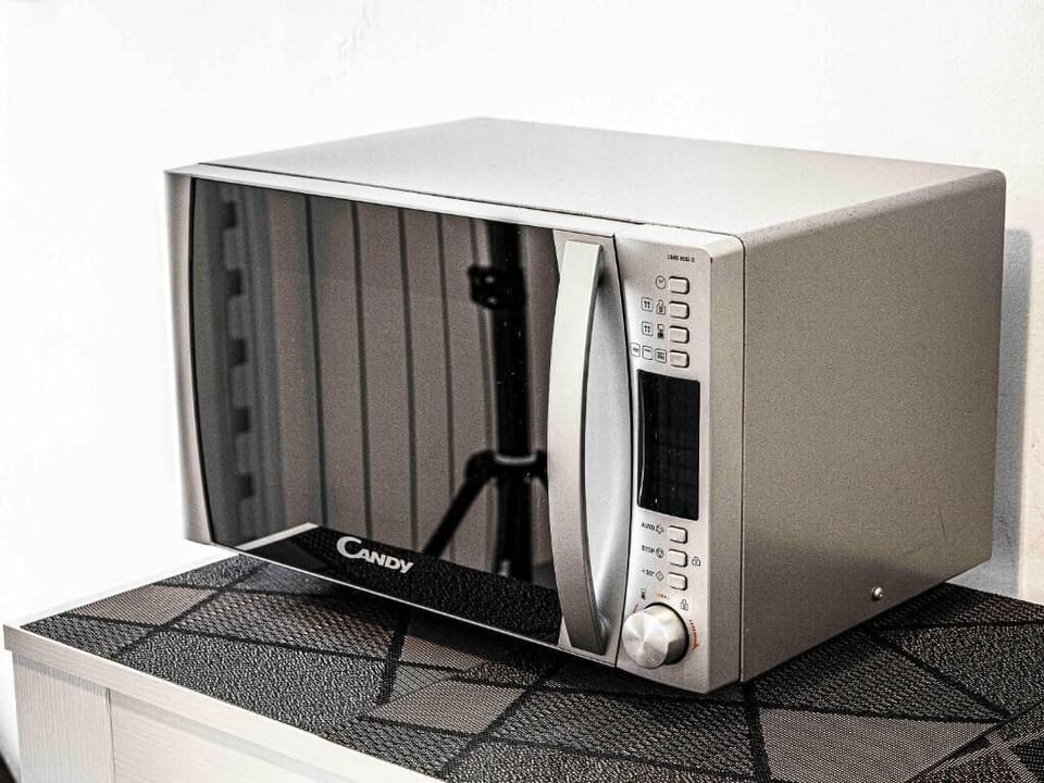 Basic Twin Room | Microwave