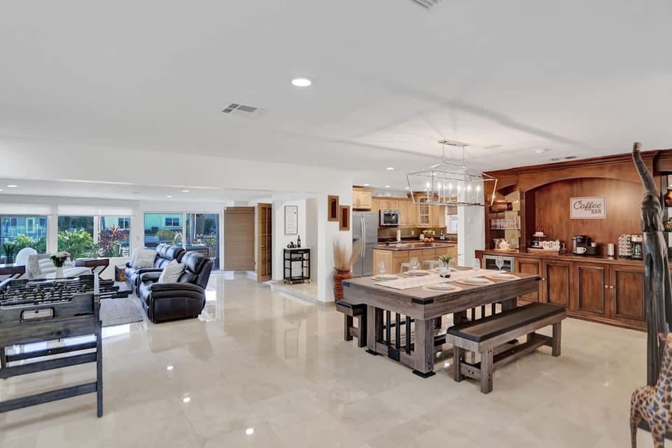 House | 4 bedrooms, high-speed internet