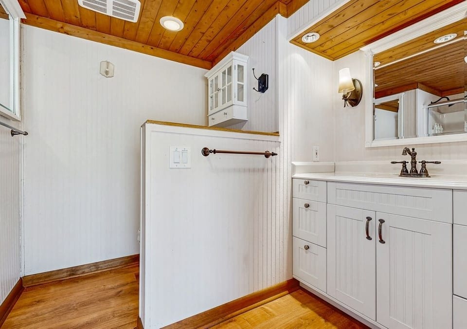Poolside Full Bathroom - Hosted by BeachVacationsOBX