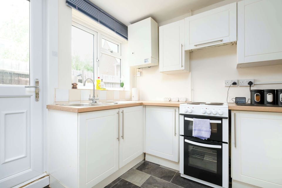 Prepare meals during your stay, whether you're making a quick breakfast, a light lunch, or a home-cooked dinner.