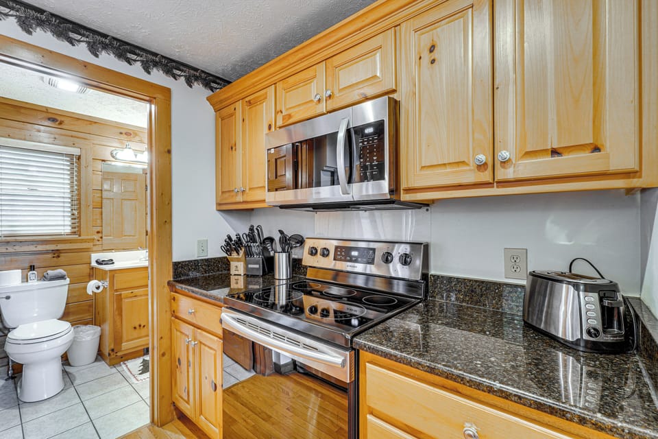 House (3 Bedrooms) | Interior