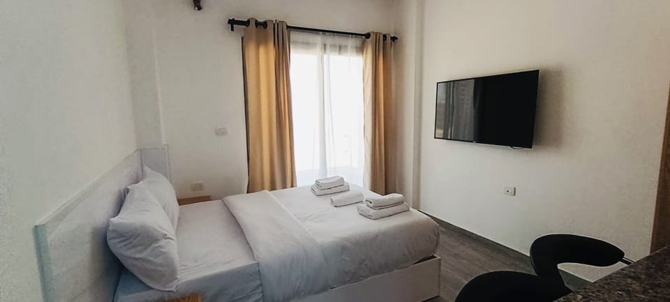 Bedroom with balcony 