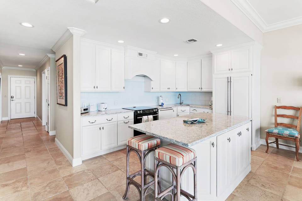 Fully equipped kitchen
