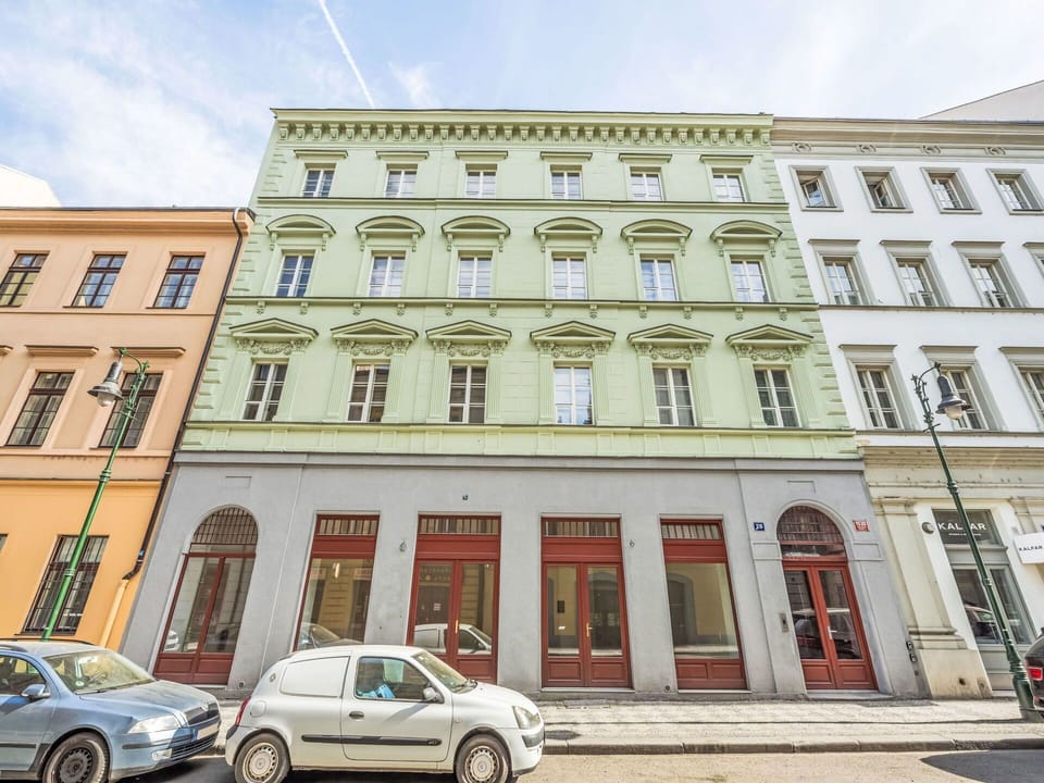 Window, Facade, Apartment, Family Car, Mixed-Use, Luxury Vehicle, City Car