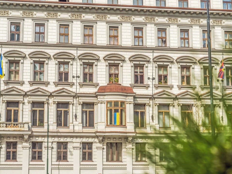 Building, Facade, Urban Area, Apartment, Metropolitan Area, Mixed-Use, Commercial Building, Metropolis, Sash Window
