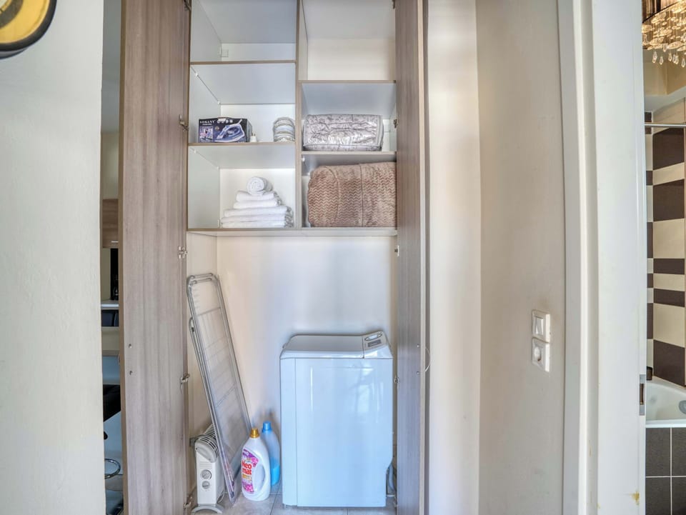 A washing machine adds extra convenience, making longer stays on Kos comfortable and effortless.