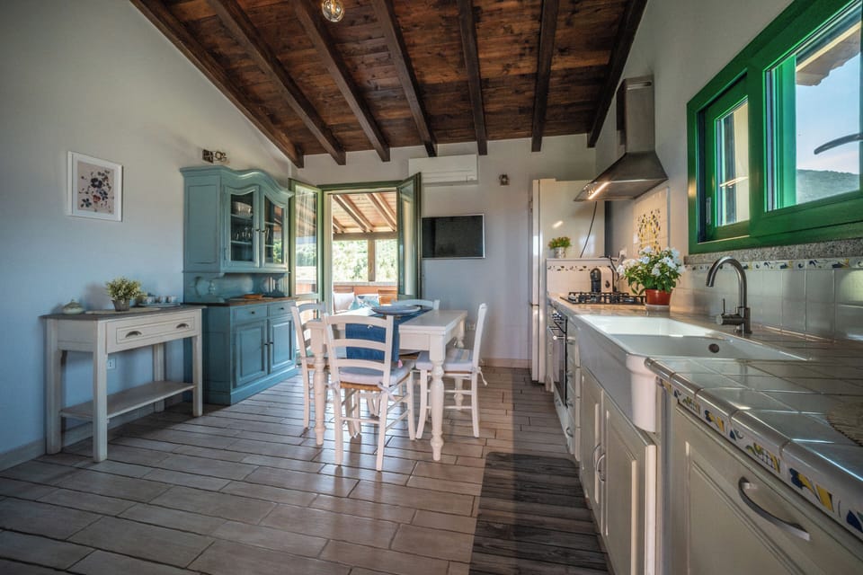 Condo, Hill View | Private kitchen
