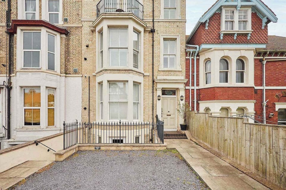 Rockcliffe Boutique, Whitby - Host & Stay