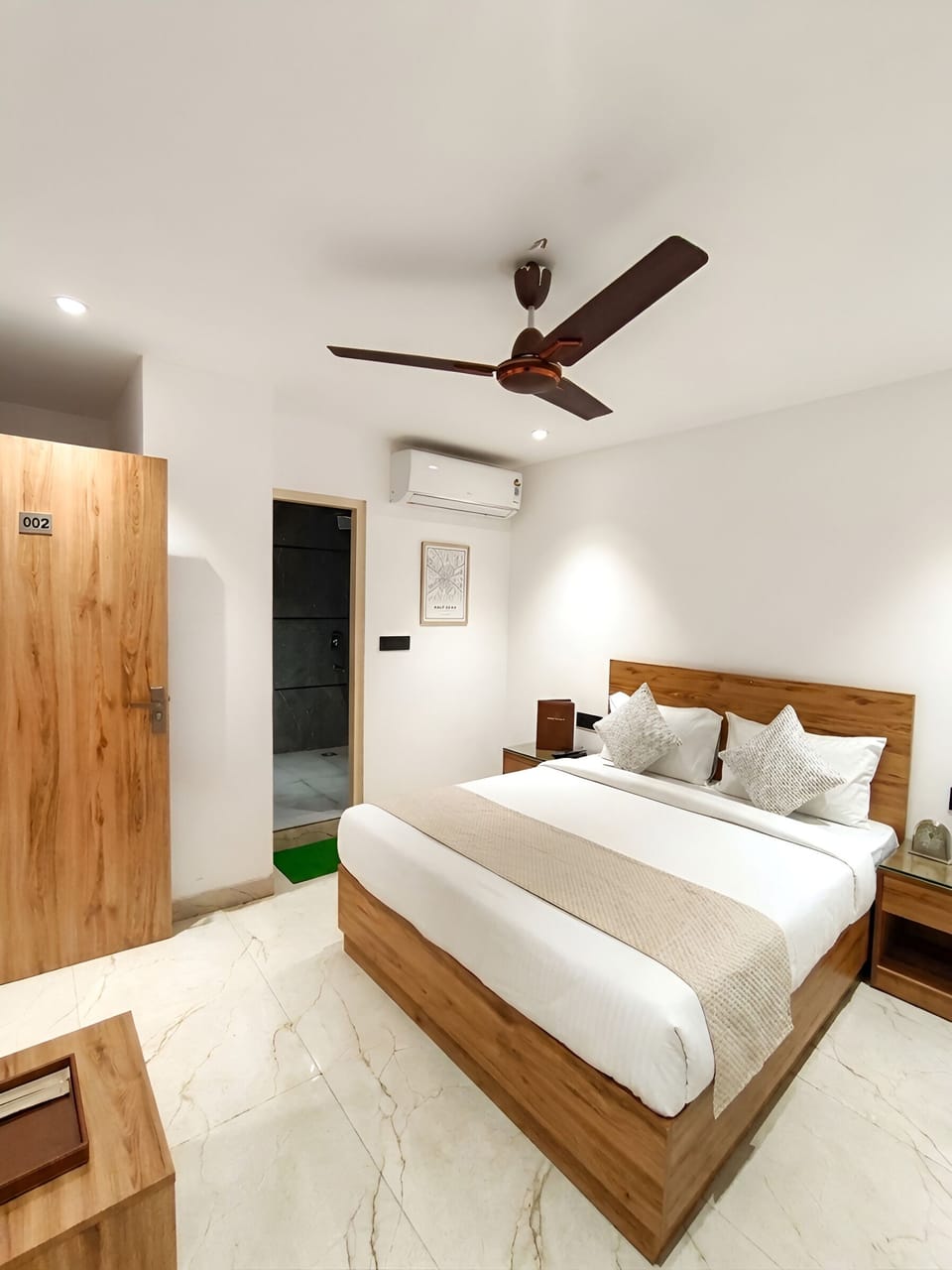 Superior Room | Desk, laptop workspace, free WiFi