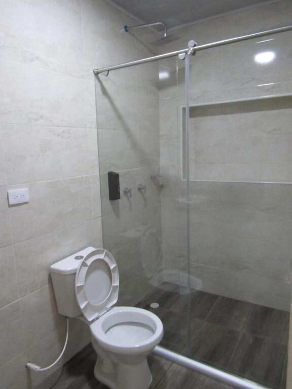 Family Room | Bathroom