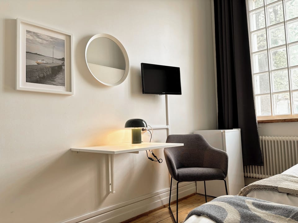 Quadruple Room, Sea View | Desk, free WiFi