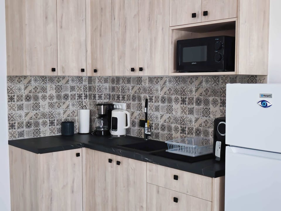 Fully Equipped Kitchen for Convenient Home Cooking