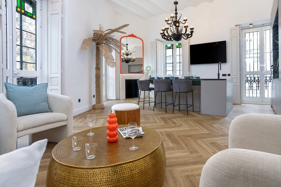 Apartment (3 Bedrooms) | Living area | 52-inch Smart TV with satellite channels