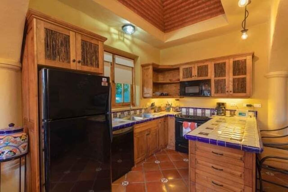House, Multiple Beds, Pool Access, Pool View (Casa Azul del Mar) | Private kitchen