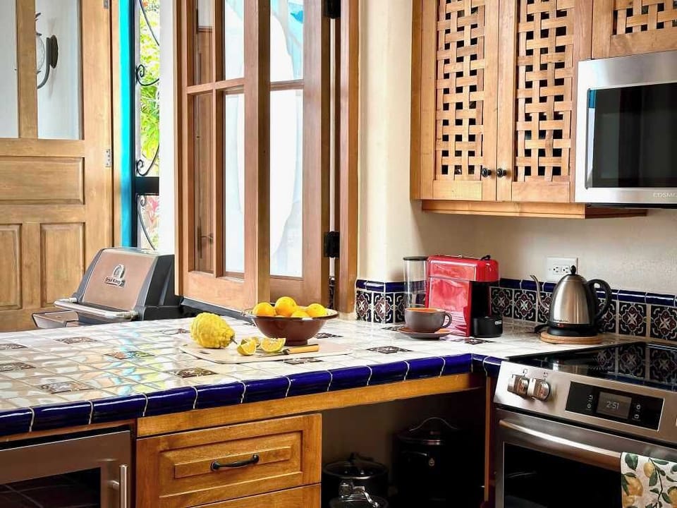 House, Multiple Beds, Pool Access, Mountain View (Casa Ballena Azul) | Private kitchen