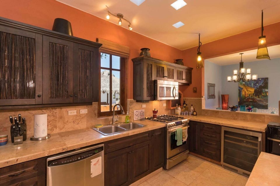 House, Multiple Beds, Pool Access, Mountain View (Casa Bella) | Private kitchen