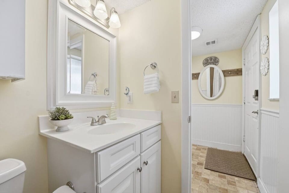 Elegance Meets Functionality: Unwind in the Comfort of Our Beautiful Bathroom