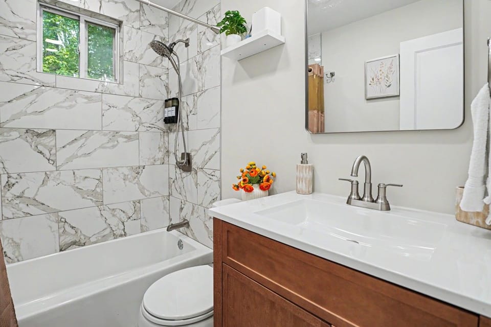 Bath Upstairs