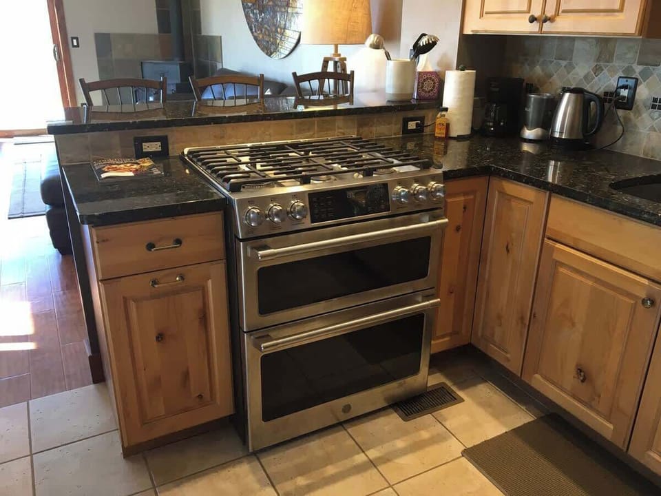 High quality chefs stove with 6 burner gas burners, dual electric ovens, lower convection oven