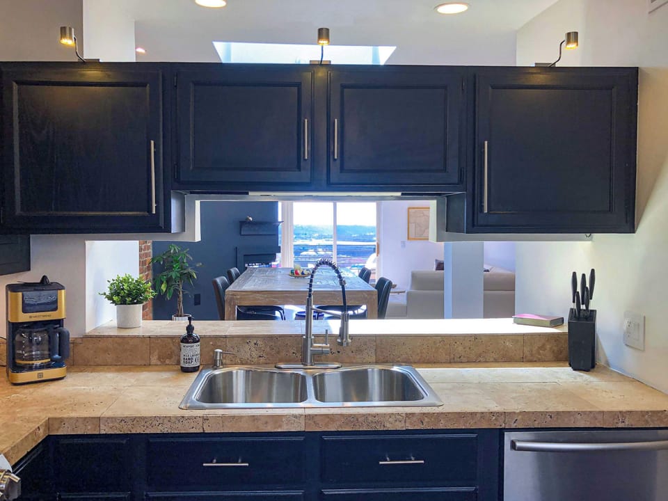 Condo, Multiple Beds, City View (City View Perch) | Private kitchen